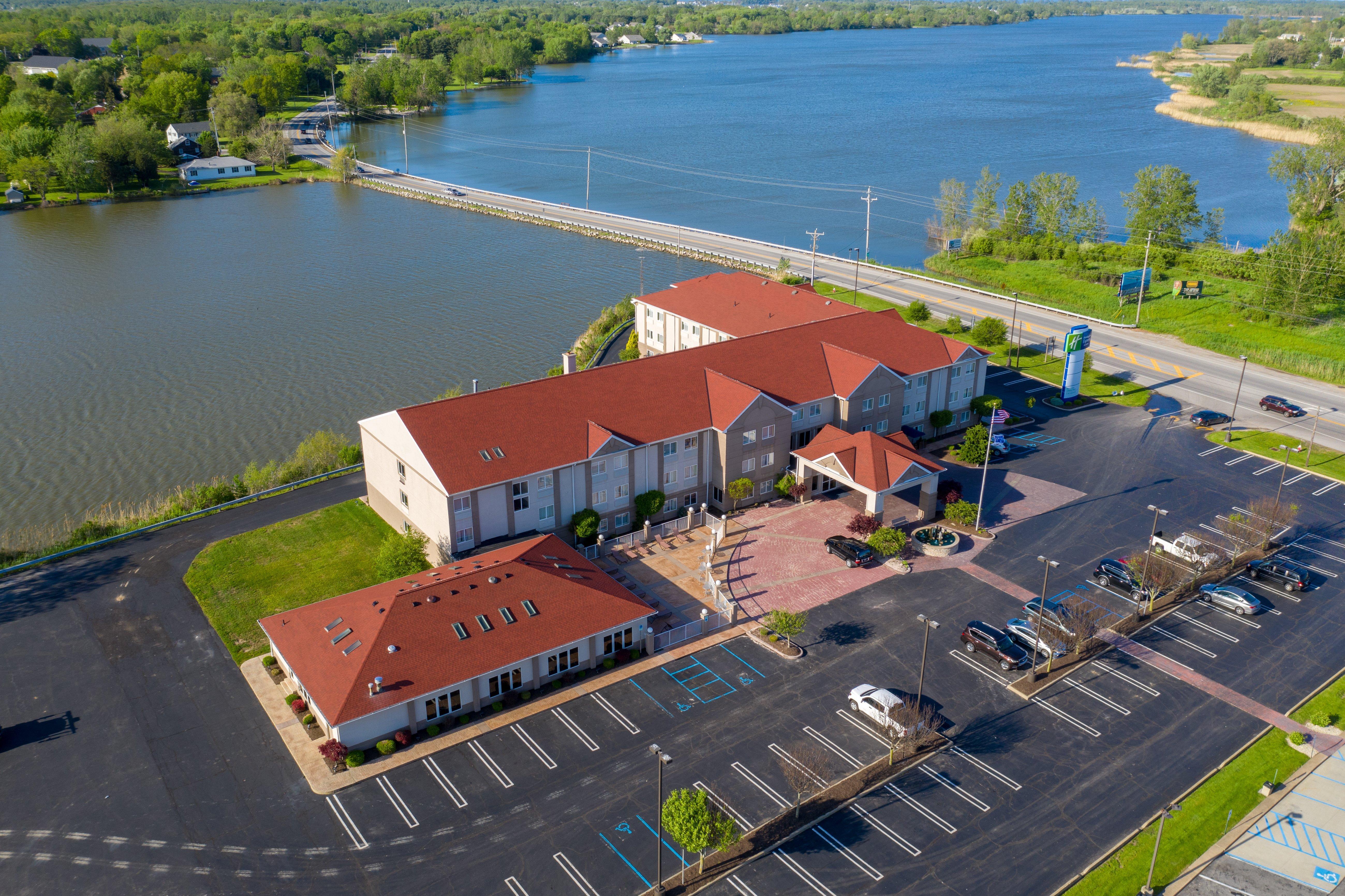 Holiday Inn Express Hotel & Suites Port Clinton-Catawba Island By Ihg Eksteriør billede
